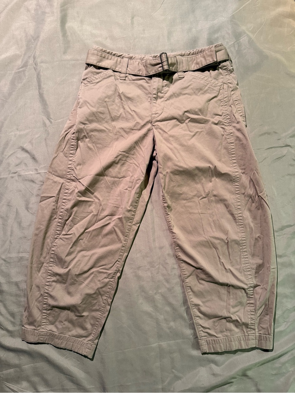 Abercrombie & Fitch Barrel Pants in Light Taupe - Picture 2 of 5